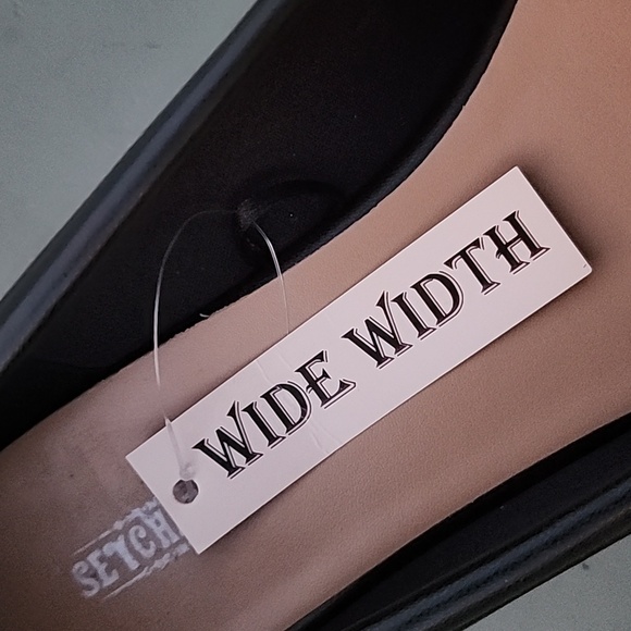 Seychelles Black Loafers with Gold Buckle Size 9W - Picture 5 of 12